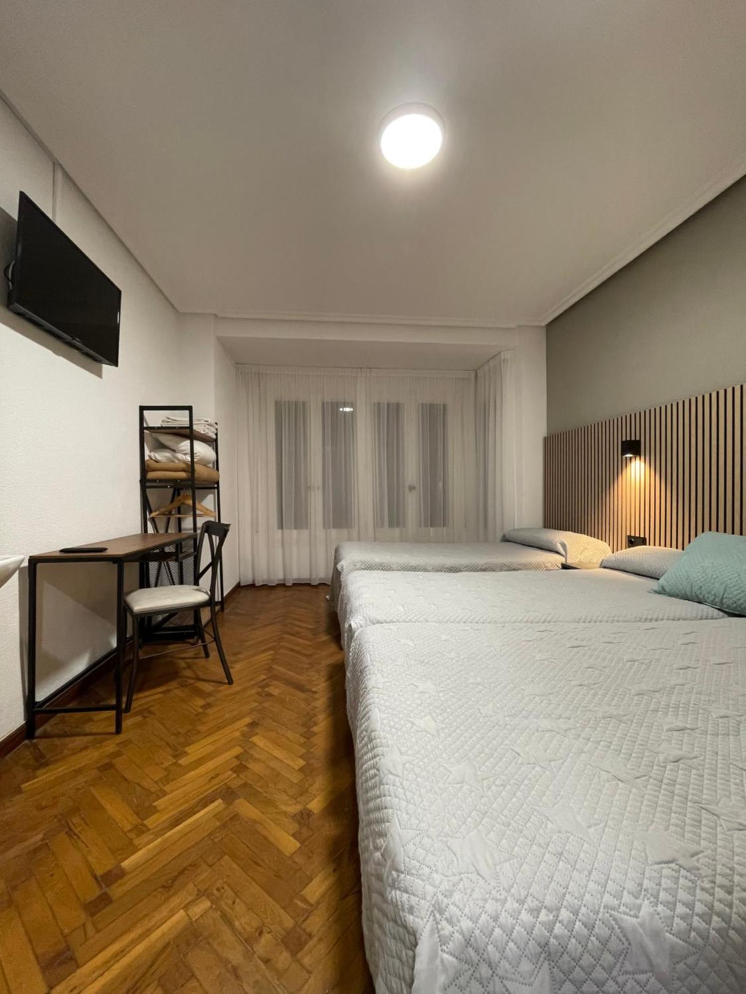 Pension La Encina ซานโตโดมิงโก เดลา กัลซาดา ภายนอก รูปภาพ