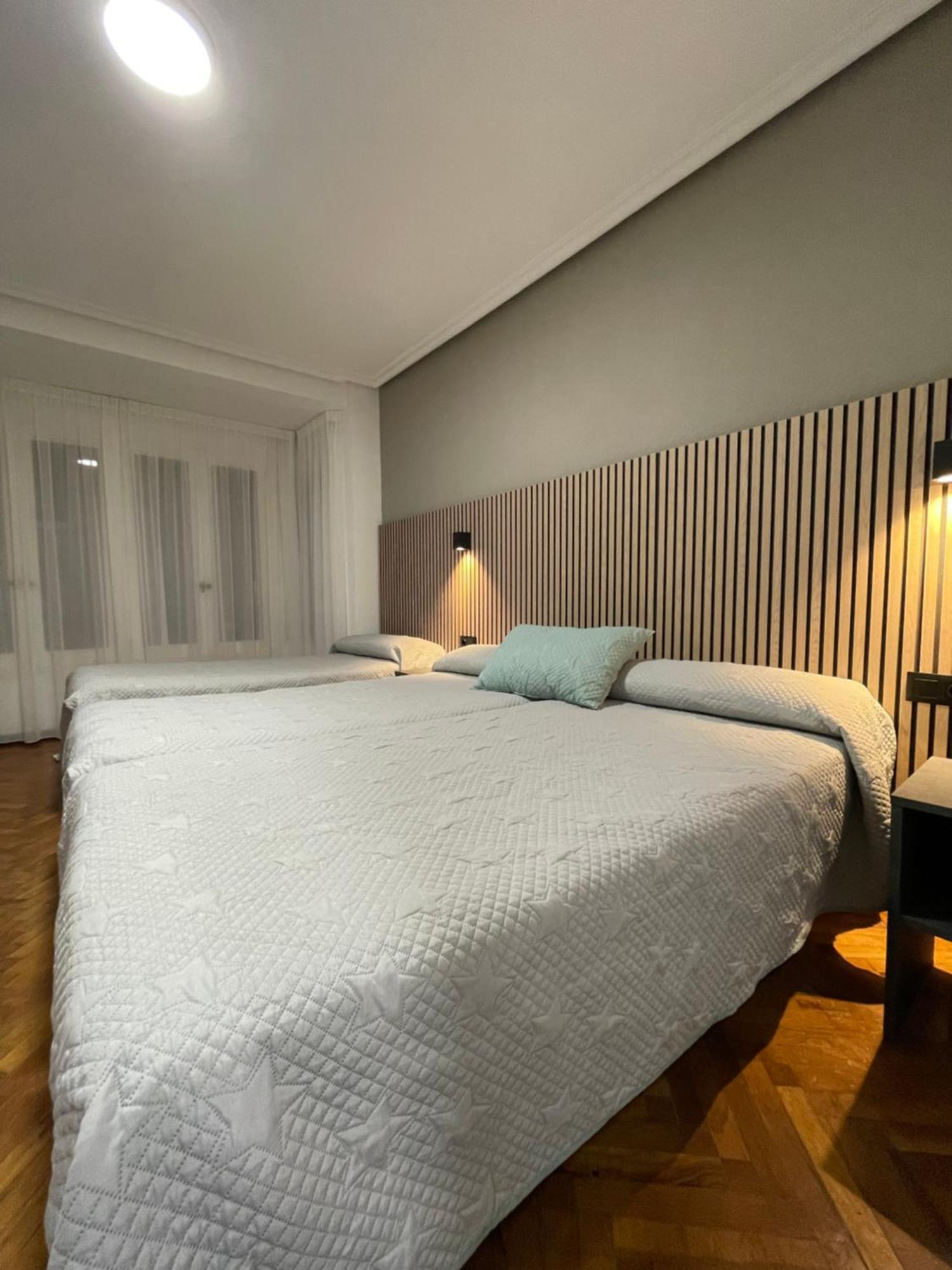 Pension La Encina ซานโตโดมิงโก เดลา กัลซาดา ภายนอก รูปภาพ